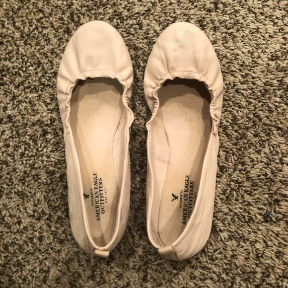 American Eagle nude scrunch ballet flats - Picture 1 of 7